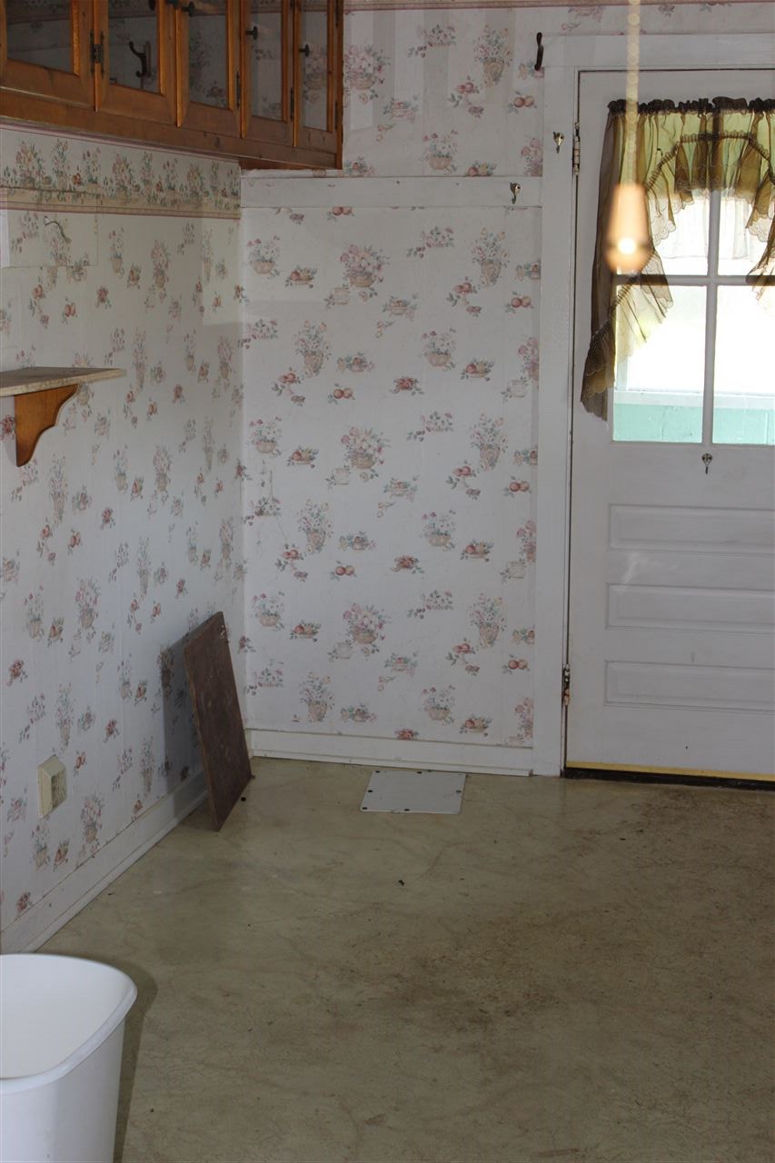 765 Dices Spring Road Weyers Cave, VA 24486 - Photo 8 of 12 Gallery Image 8