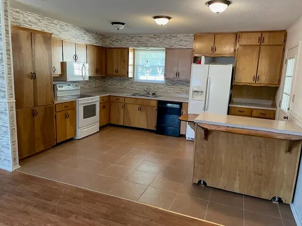 $244,900 | 3107 Mayhair Road, Crestview, FL 32539