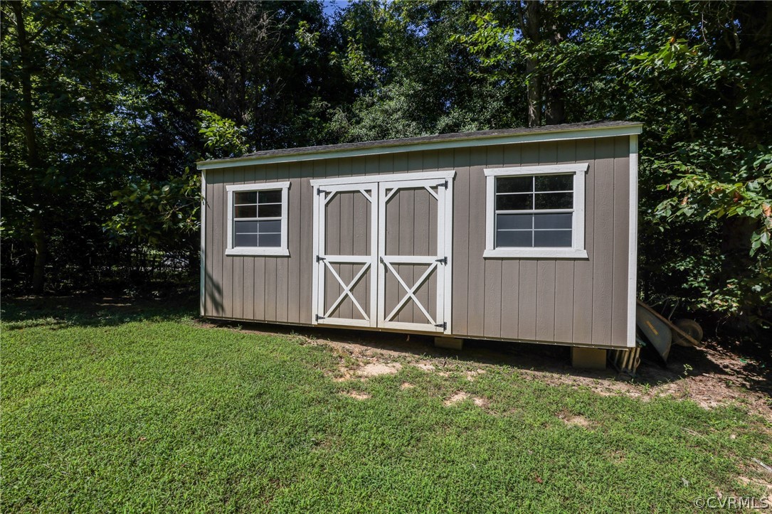 11706 Corte Castle Road Chesterfield, VA 23838 - Photo 40 of 44 a view of backyard with cabin