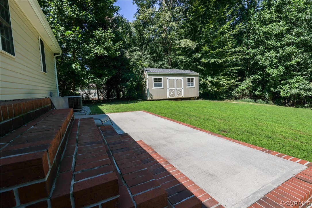 11706 Corte Castle Road Chesterfield, VA 23838 - Photo 44 of 44 a view of backyard of house with green space