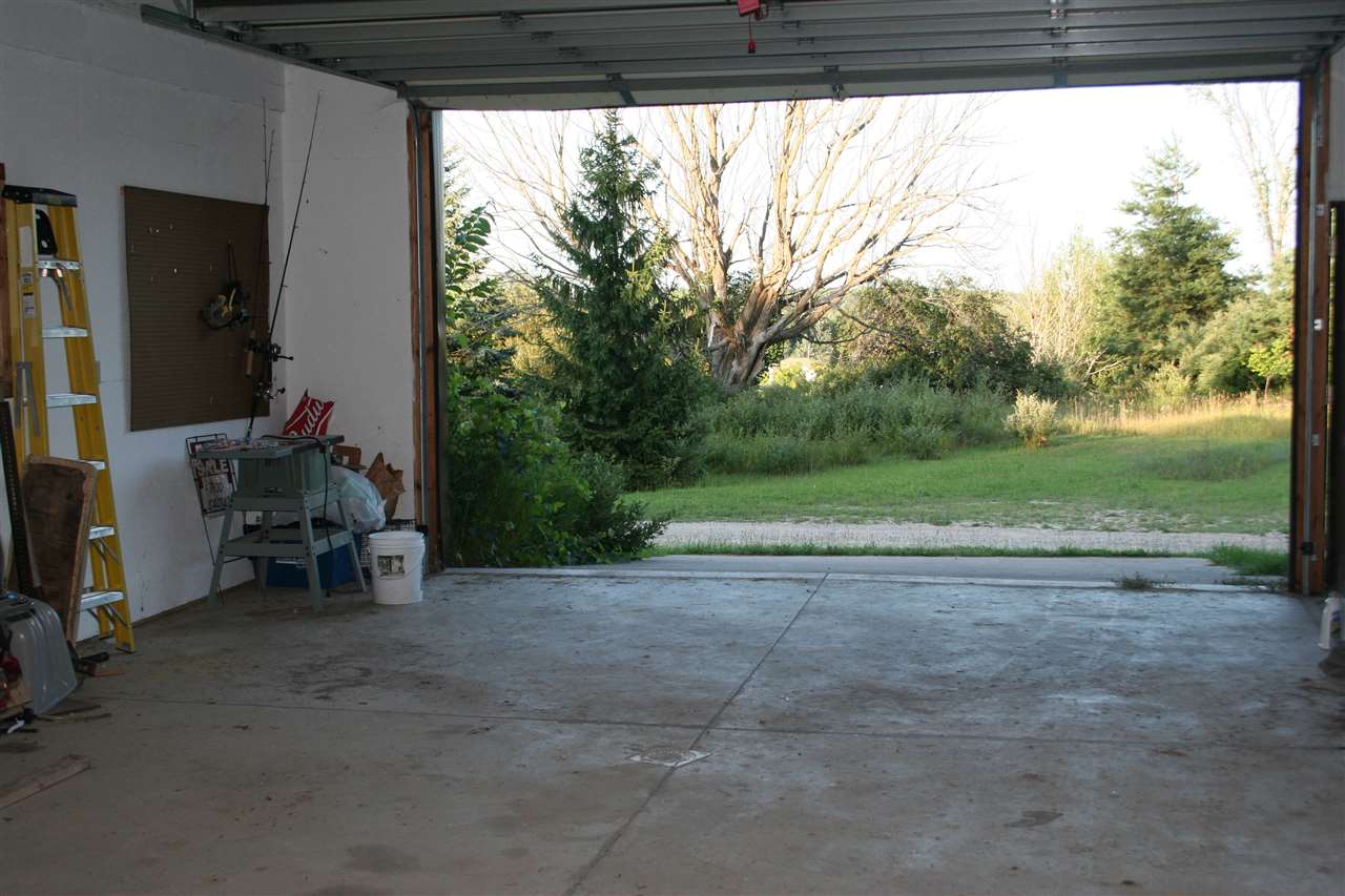 3767 Beitner Road Traverse City, MI 49685 - Photo 14 of 28 1865762-13.JPG