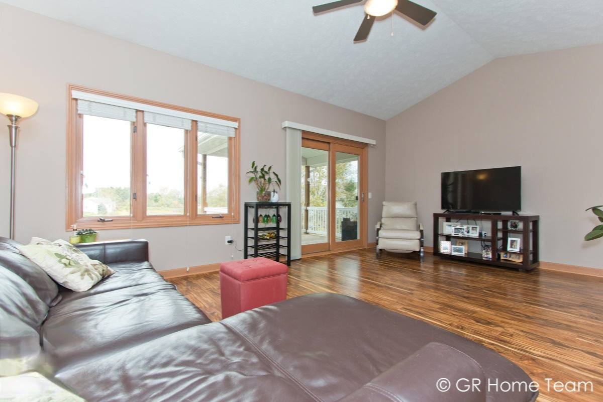 3663 Jason Ridge Lane Southwest, Unit 11 Grand Rapids, MI 49534 - Photo 8 of 41 008 - living room - IMG_4070