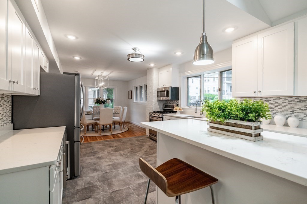 21 Arborough Road Boston, MA 02131 - Photo 11 of 42