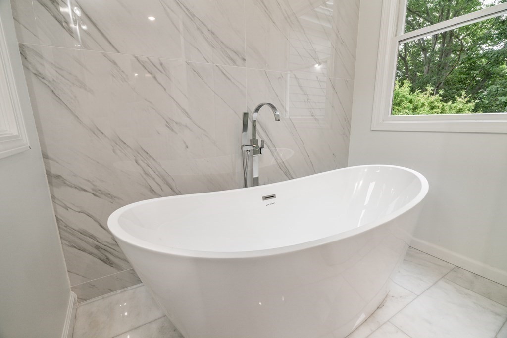 21 Arborough Road Boston, MA 02131 - Photo 27 of 42