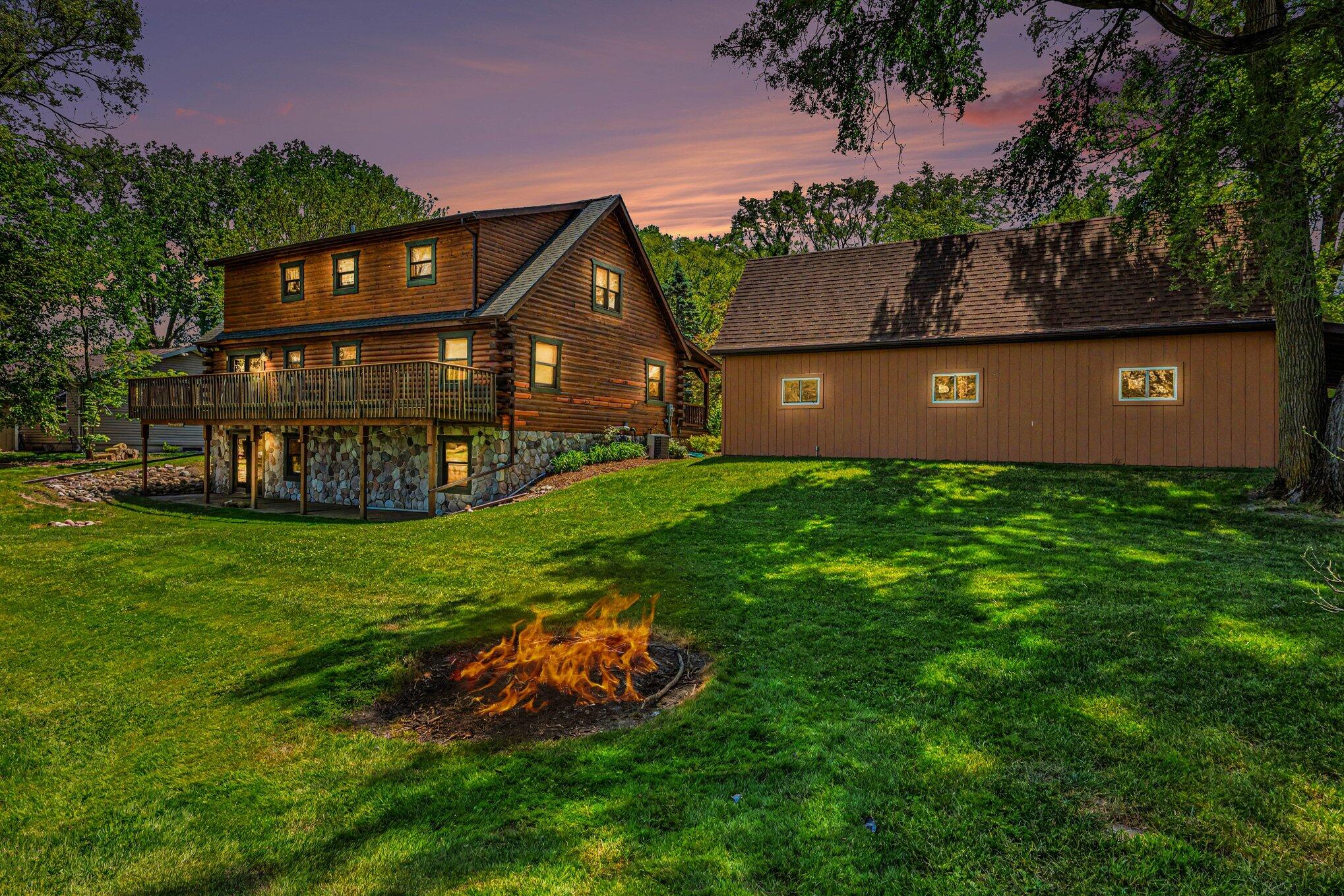 46968 Meadow Lane Decatur, MI 49045 - Photo 7 of 31 001_crs_3400_-_twilight_785