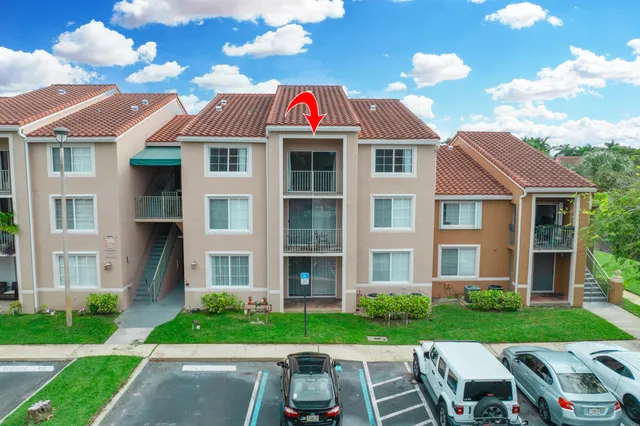 $2,200 | 7856 Sonoma Springs Circle, Unit 305, Lake Worth, FL 33463