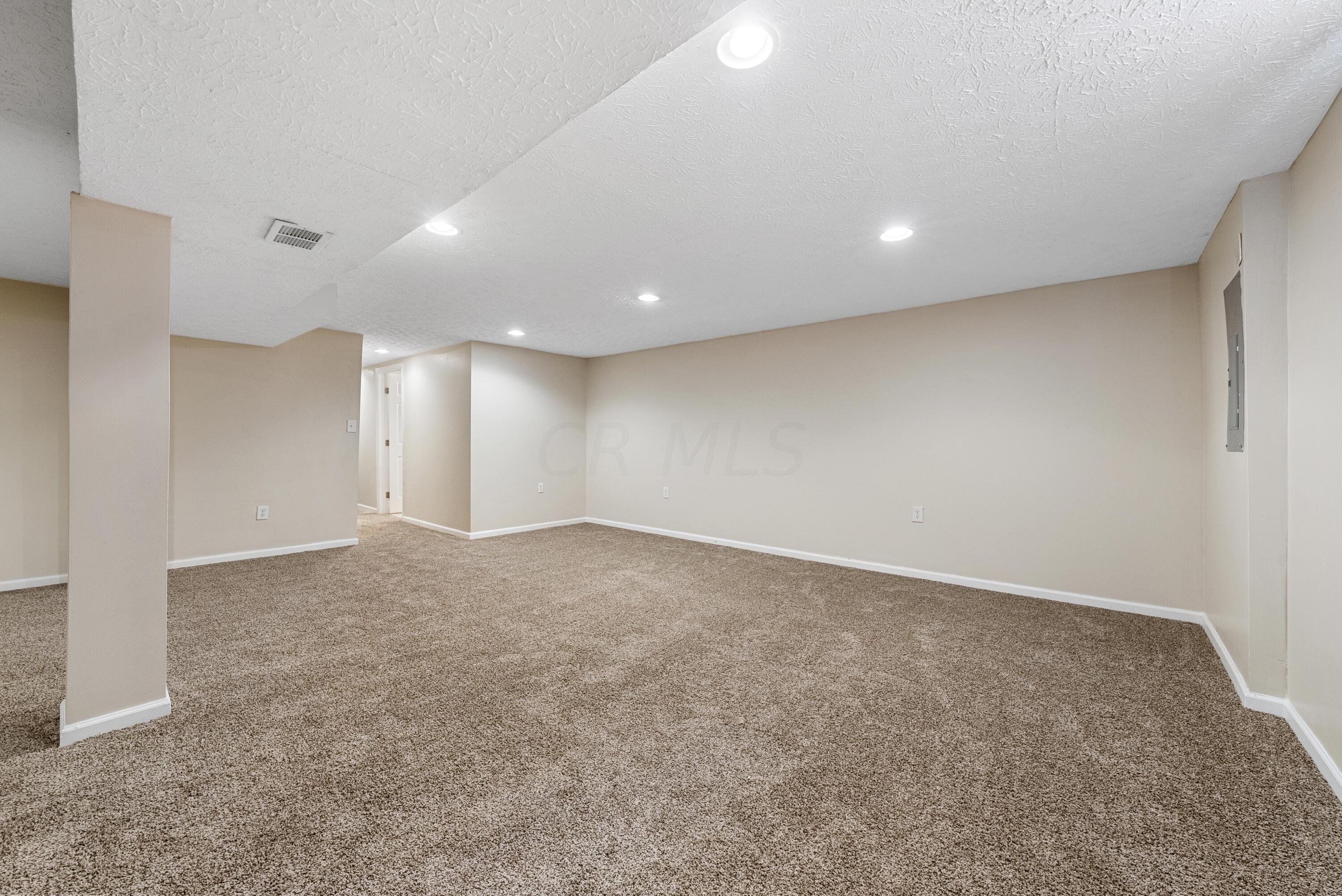 3607 Rocky Road Columbus, OH 43223 - Photo 20 of 27 DSC08387