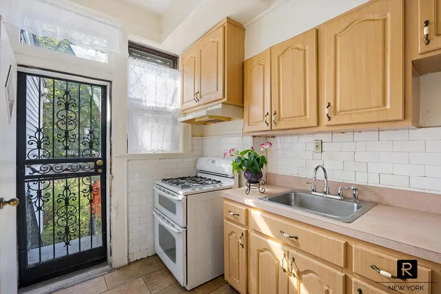 $2,000,000 | 1206 Union Street | Crown Heights