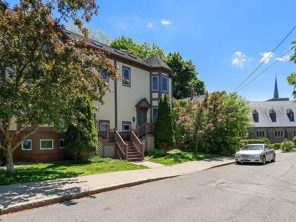 $1,595,000 | 70 Victoria Street, Unit 70, Somerville, MA 02144