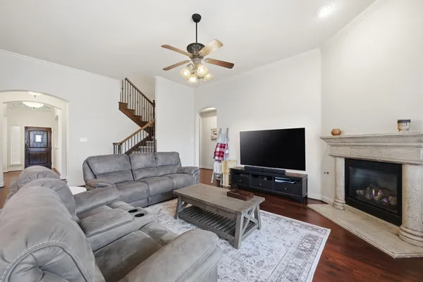 $2,350 | 17921 Misty Harbor Drive, Pflugerville, TX 78660