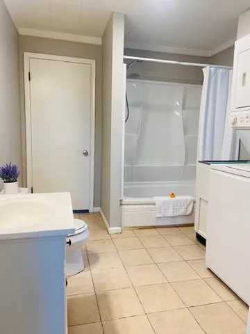 $179,900 | 8627 Robindale Avenue, Dearborn Heights, MI 48127