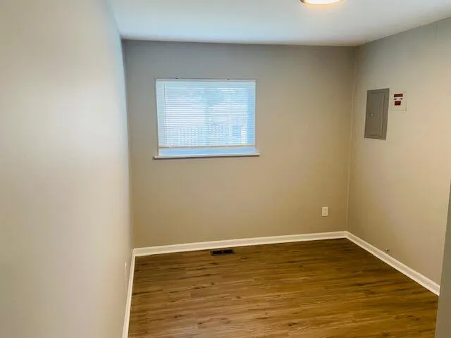 $179,900 | 8627 Robindale Avenue, Dearborn Heights, MI 48127