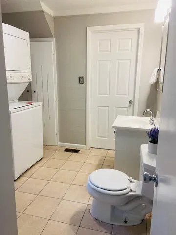 $179,900 | 8627 Robindale Avenue, Dearborn Heights, MI 48127