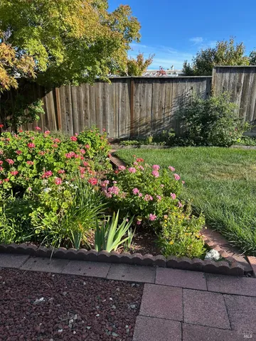 $229,000 | 132 Cabana Drive, Napa, CA 94558