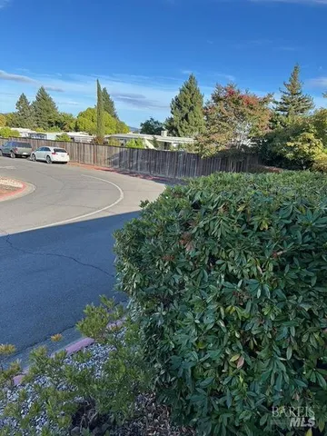 $229,000 | 132 Cabana Drive, Napa, CA 94558