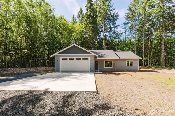 $550,000 | 61 East Olyview Road, Grapeview, WA 98546