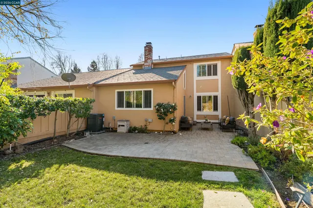 $969,000 | 582 La Corso Drive, Walnut Creek, CA 94598