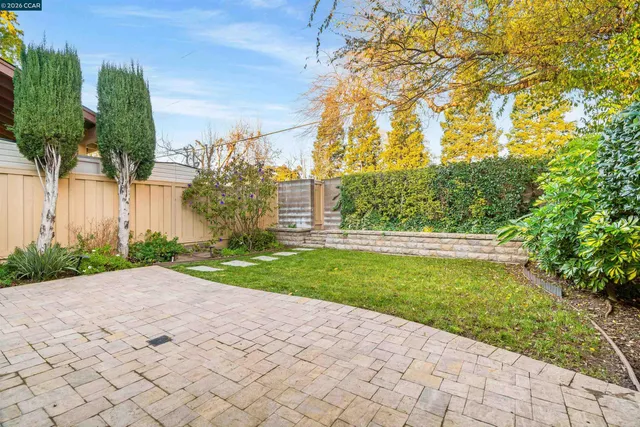 $969,000 | 582 La Corso Drive, Walnut Creek, CA 94598