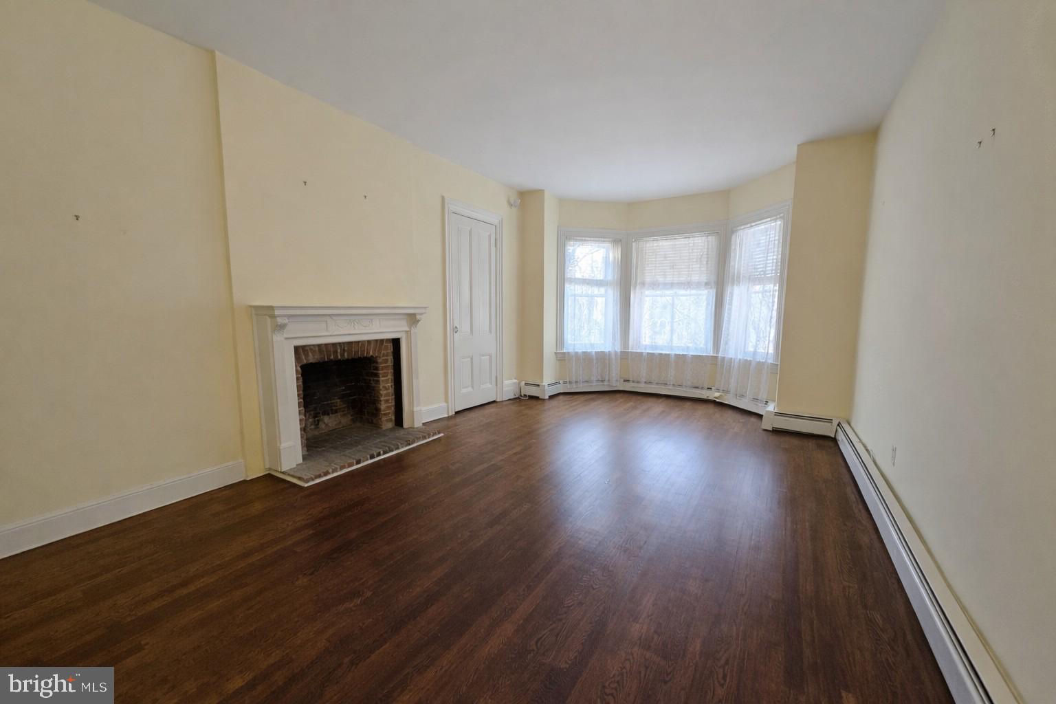 17 Logan Circle Northwest Washington, DC 20005 - Photo 20 of 43 Primary Bedroom