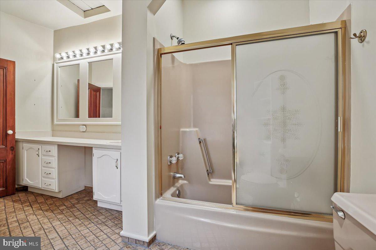 17 Logan Circle Northwest Washington, DC 20005 - Photo 29 of 55 Full Bath #2