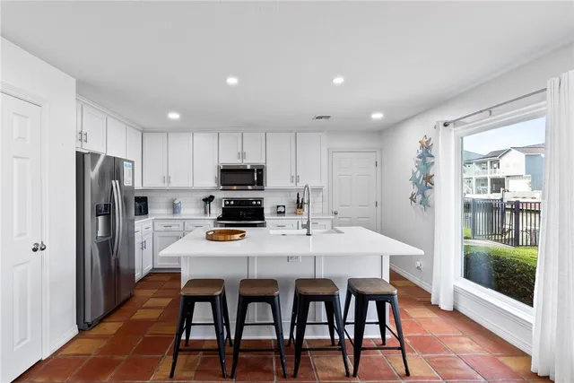 $825,000 | 21 Flamingo Road, Rockport, TX 78382