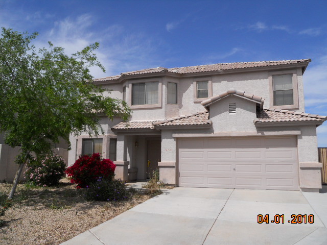 2408 West Maldonado Road Phoenix, AZ 85041 - Photo 1 of 15 front