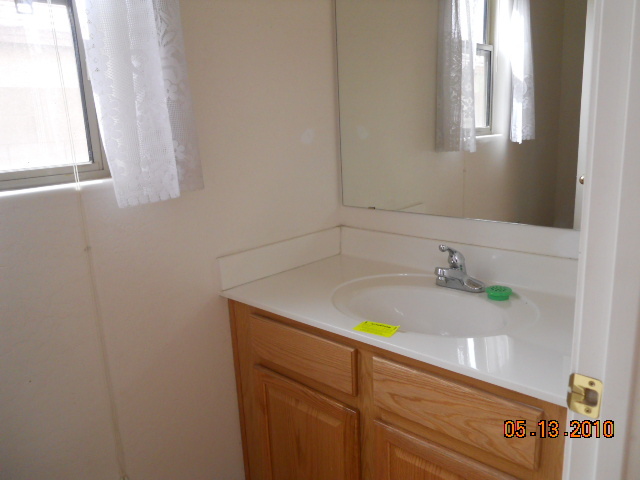 2408 West Maldonado Road Phoenix, AZ 85041 - Photo 6 of 15 half bath