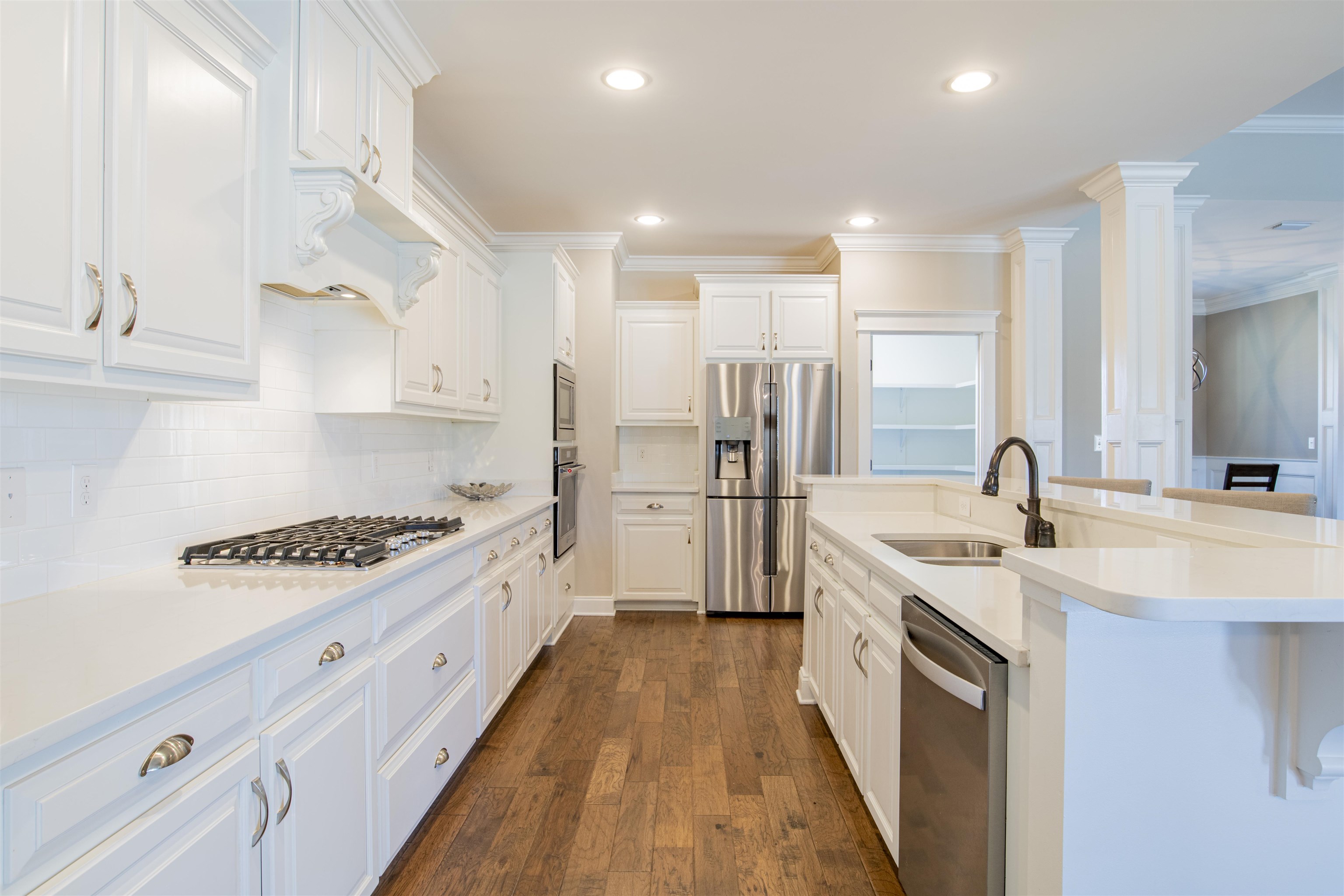 8624 Danube Court Daphne, AL 36526 - Photo 11 of 46 Kitchen with Gas Cooktop