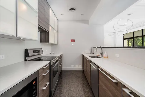 $629,000 | 2660 Peachtree Road Northwest, Unit 10H, Atlanta, GA 30305