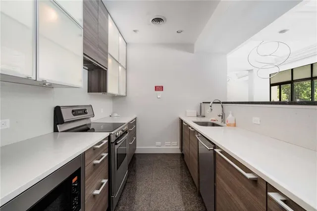 $665,000 | 2660 Peachtree Road Northwest, Unit 10H, Atlanta, GA 30305