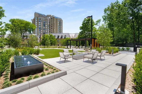 $629,000 | 2660 Peachtree Road Northwest, Unit 10H, Atlanta, GA 30305
