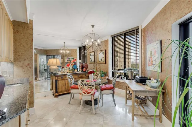 $665,000 | 2660 Peachtree Road Northwest, Unit 10H, Atlanta, GA 30305