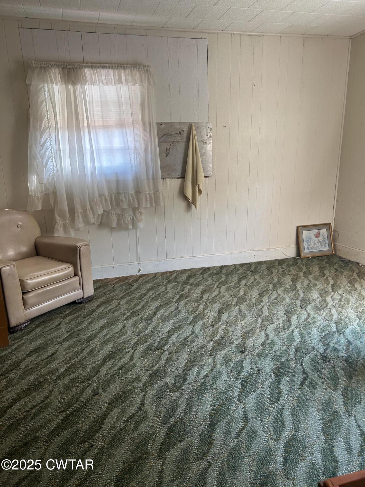 3084 West Jackson Street Milan, TN 38358 - Photo 2 of 11 a view of room with window