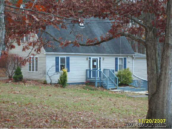 3121 Cold Springs Road Greenville, VA 24440 - Photo 1 of 6 front view of a house with a yard