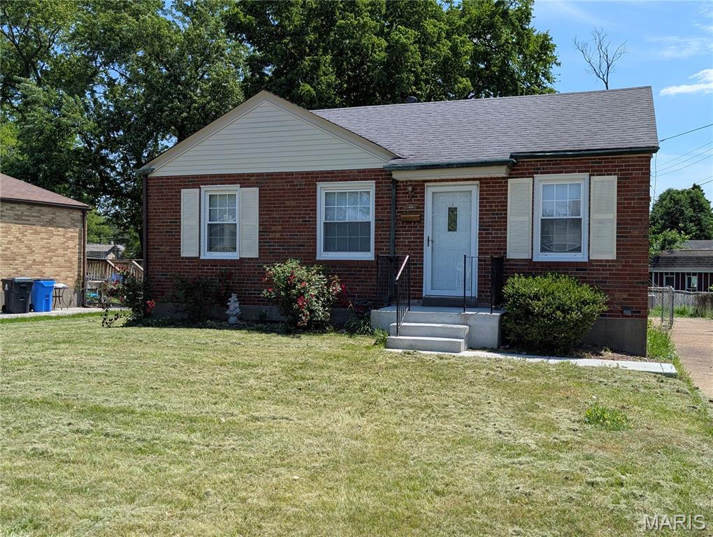 20 Derhake Road Florissant, MO 63031 - Photo 1 of 15