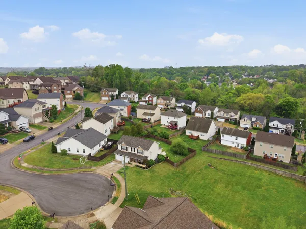 $385,000 | 305 Canal Court, Hermitage, TN 37076