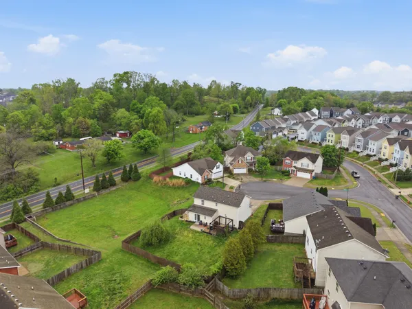 $385,000 | 305 Canal Court, Hermitage, TN 37076