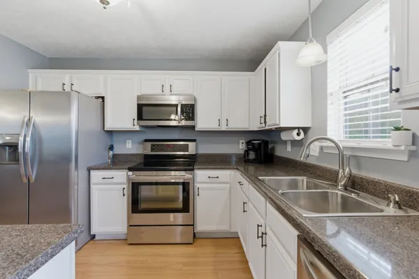 $385,000 | 305 Canal Court, Hermitage, TN 37076