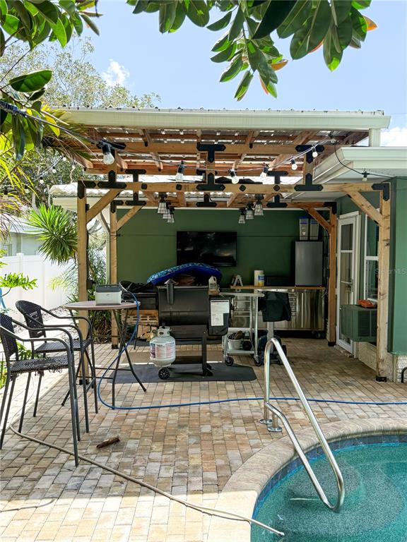 2058 Nursery Road Clearwater, FL 33764 - Photo 12 of 76