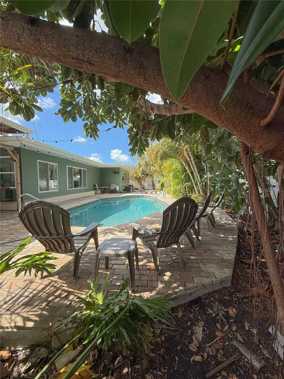 2058 Nursery Road Clearwater, FL 33764 - Photo 16 of 76