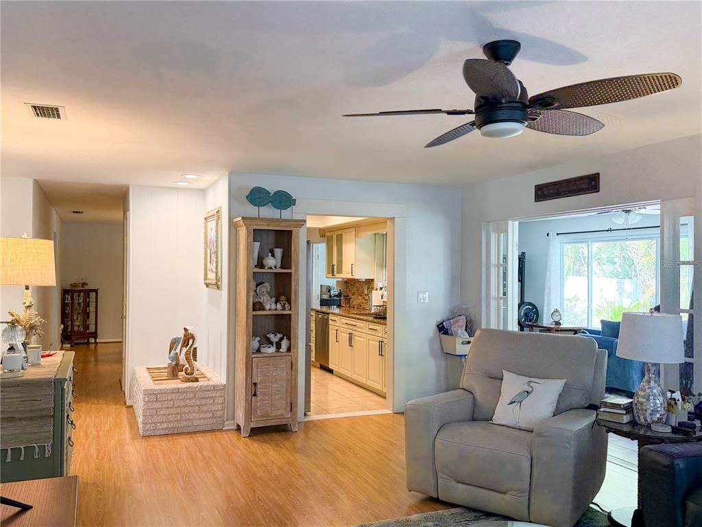 2058 Nursery Road Clearwater, FL 33764 - Photo 36 of 76
