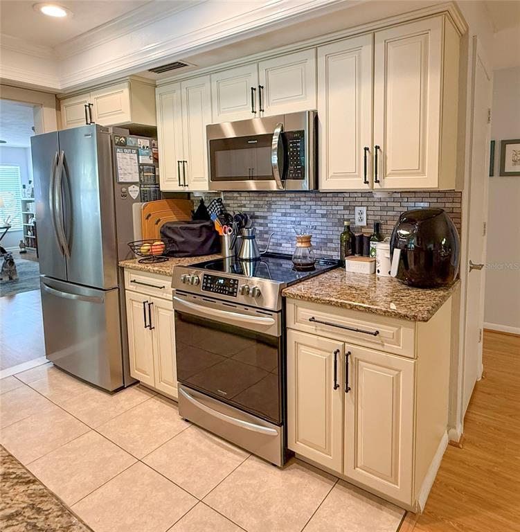 2058 Nursery Road Clearwater, FL 33764 - Photo 40 of 76