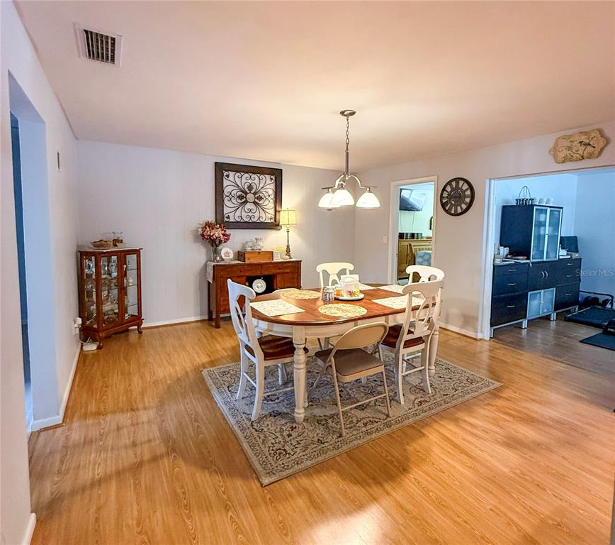 2058 Nursery Road Clearwater, FL 33764 - Photo 44 of 76