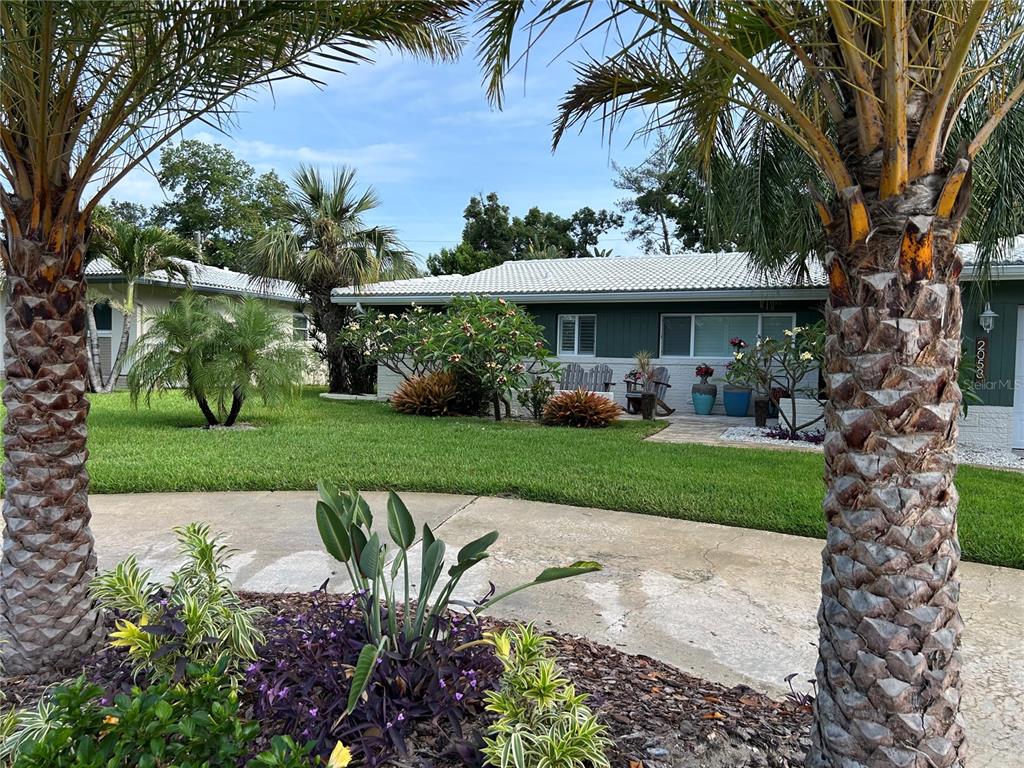2058 Nursery Road Clearwater, FL 33764 - Photo 7 of 76