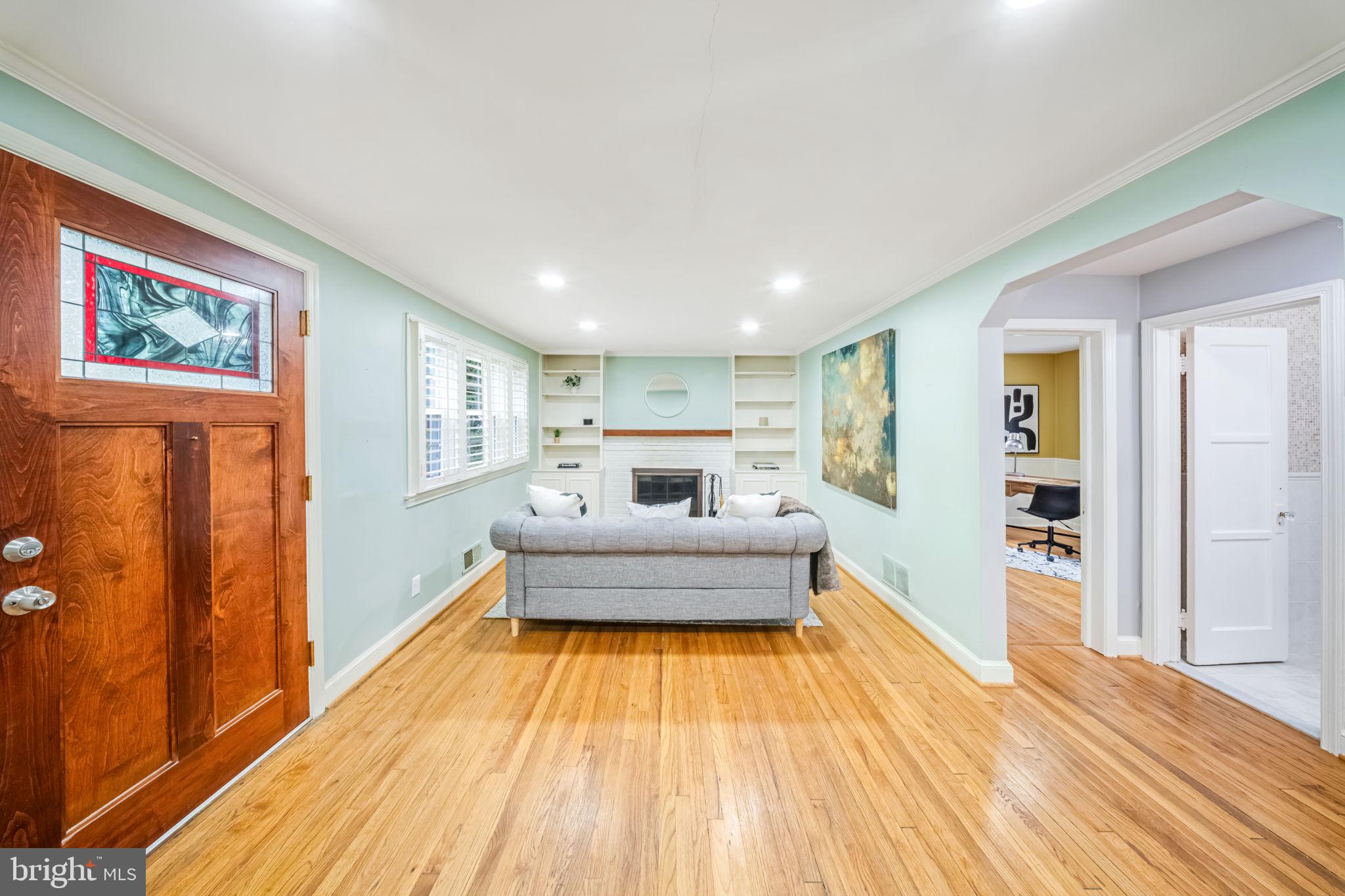 9920 Capitol View Avenue Silver Spring, MD 20910 - Photo 11 of 45