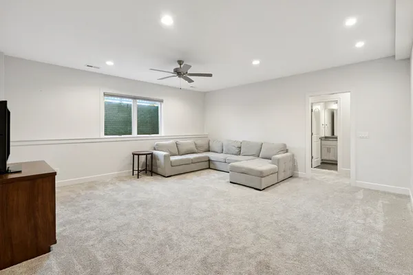 $849,900 | 6900 Grover Street, Bettendorf, IA 52722