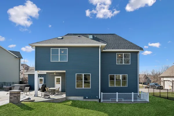 $849,900 | 6900 Grover Street, Bettendorf, IA 52722