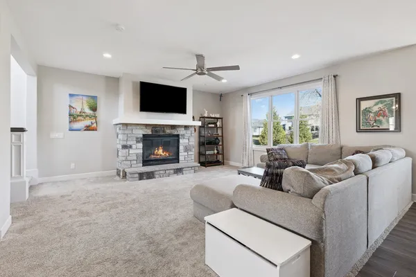 $849,900 | 6900 Grover Street, Bettendorf, IA 52722