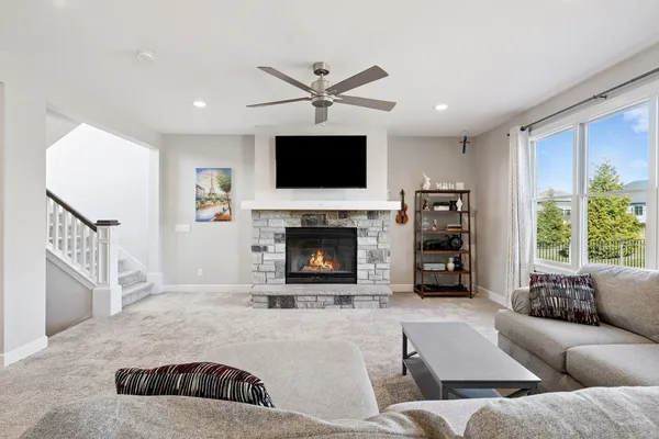 $849,900 | 6900 Grover Street, Bettendorf, IA 52722
