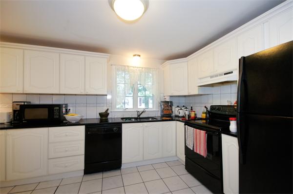 7 Bradford Road Burlington, MA 01803 - Photo 9 of 23 Gallery Image 9